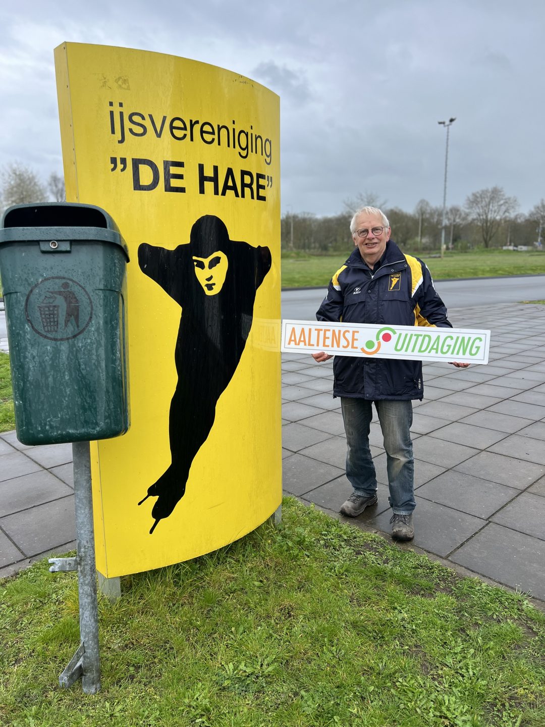 MATCH: vuilnisbakken van gemeente Aalten voor IJsvereniging De Hare